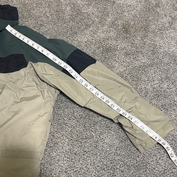 Columbia Men's Green and Gray Performance Jacket - Picture 10 of 15